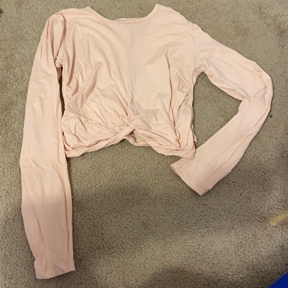 Forever 21 pink long sleeve workout top with knot in center